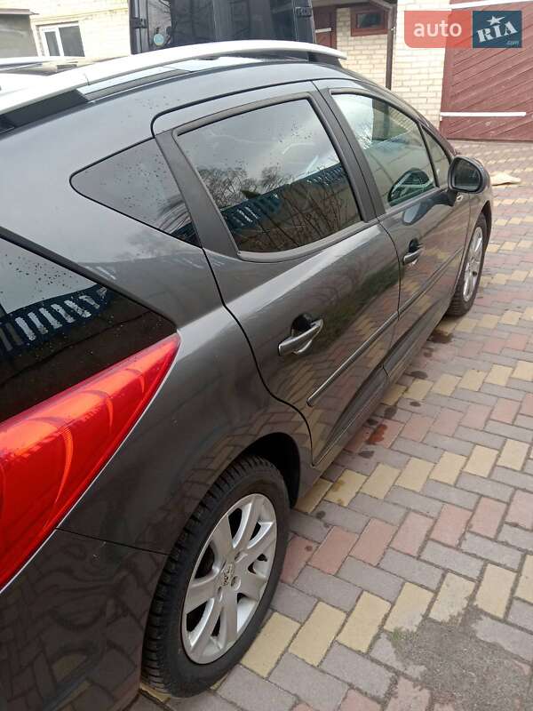 Универсал Peugeot 207 2007 в Горохове