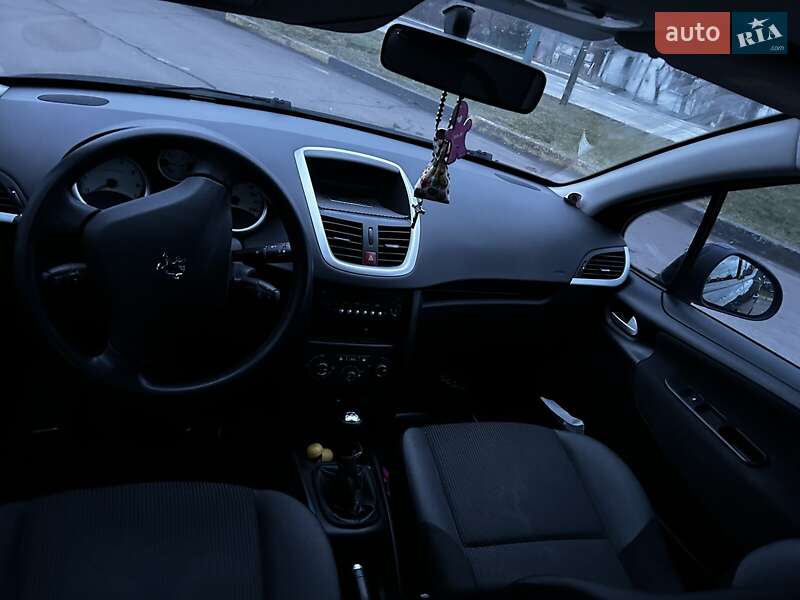 Універсал Peugeot 207 2010 в Дрогобичі