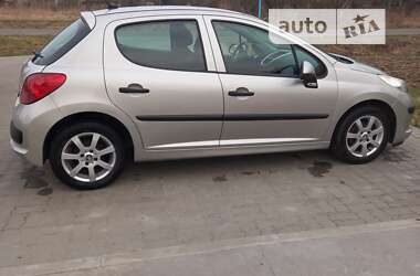 Хэтчбек Peugeot 207 2008 в Стрые