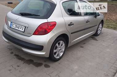 Хэтчбек Peugeot 207 2008 в Стрые