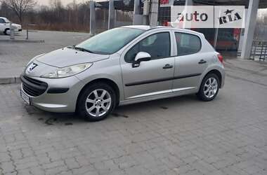 Хетчбек Peugeot 207 2008 в Стрию