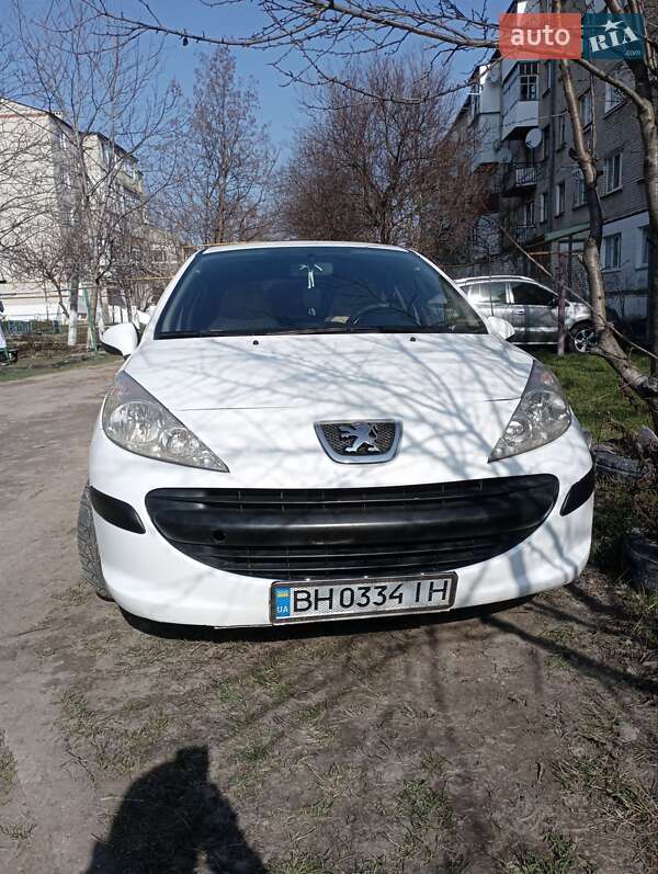 Хэтчбек Peugeot 207 2008 в Подольске