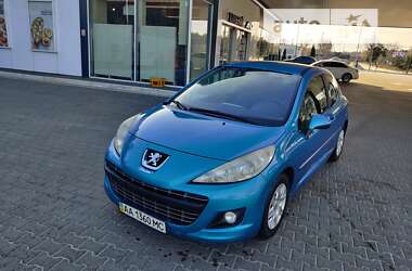 Хэтчбек Peugeot 207 2011 в Киеве