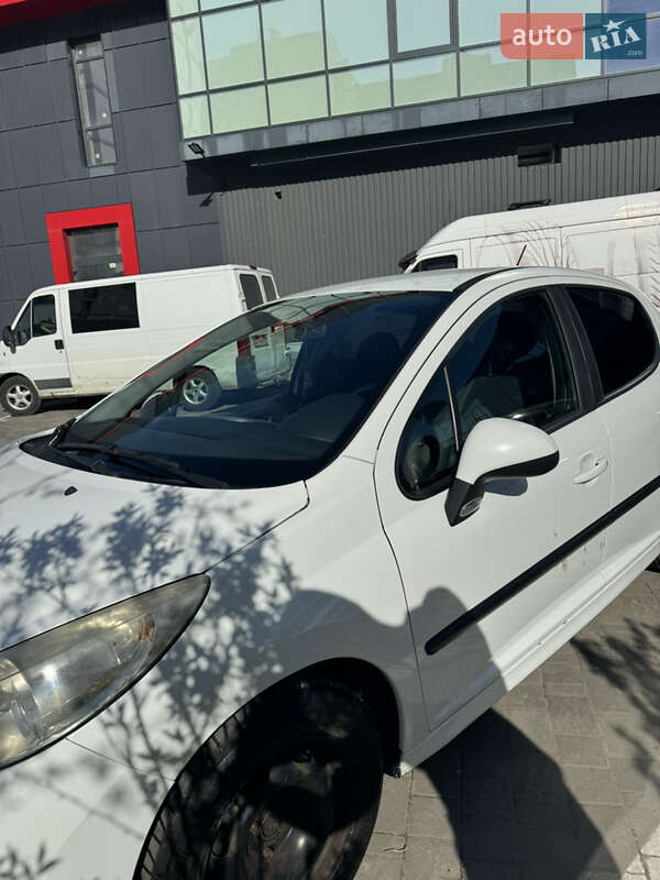 Хетчбек Peugeot 207 2009 в Луцьку