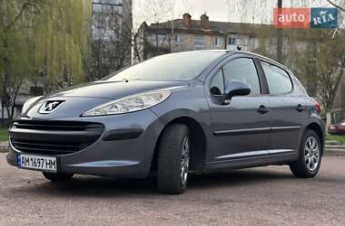 Хэтчбек Peugeot 207 2008 в Овруче