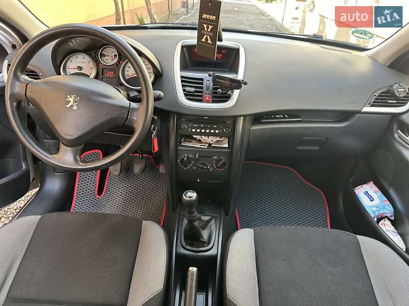 Універсал Peugeot 207 2007 в Ужгороді