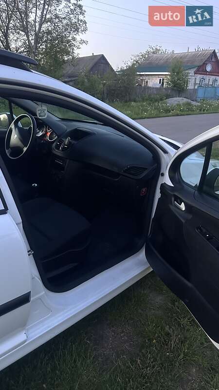 Універсал Peugeot 207 2008 в Житомирі