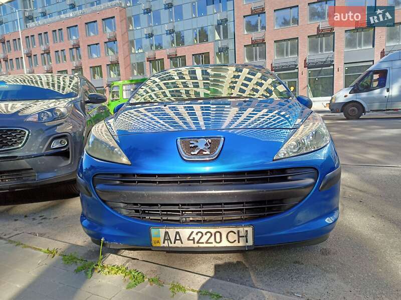 Хэтчбек Peugeot 207 2007 в Киеве