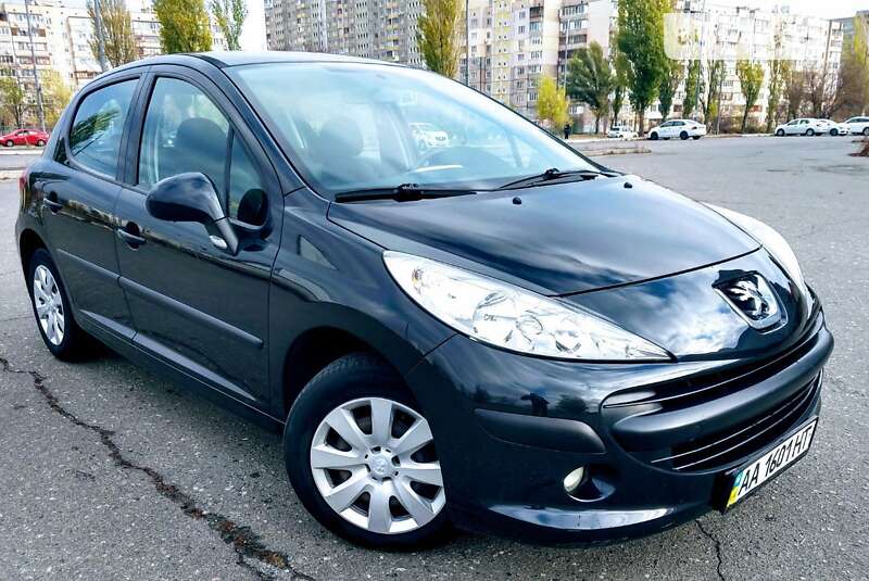 Хэтчбек Peugeot 207 2008 в Киеве