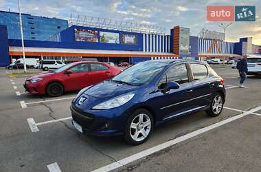 Хэтчбек Peugeot 207 2009 в Киеве