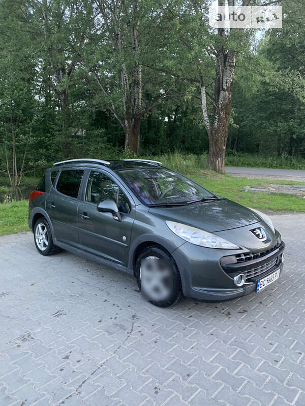 Универсал Peugeot 207 2008 в Бориславе