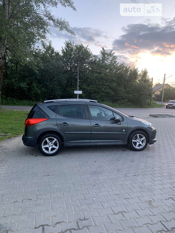 Универсал Peugeot 207 2008 в Бориславе