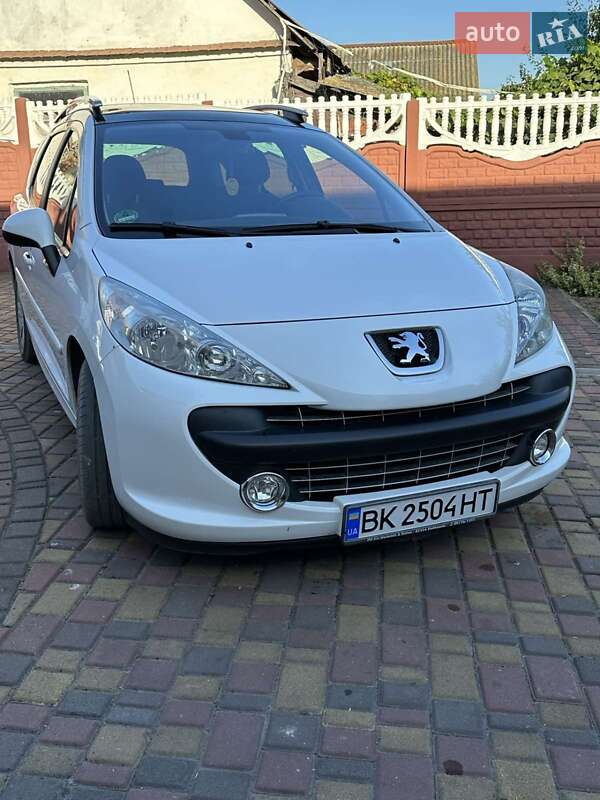 Універсал Peugeot 207 2008 в Дубні