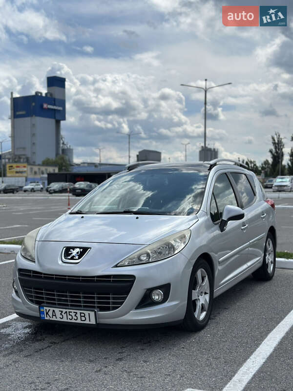 Універсал Peugeot 207 2011 в Києві