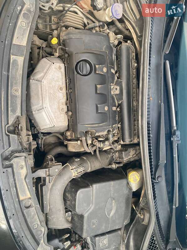 Универсал Peugeot 207 2009 в Самборе