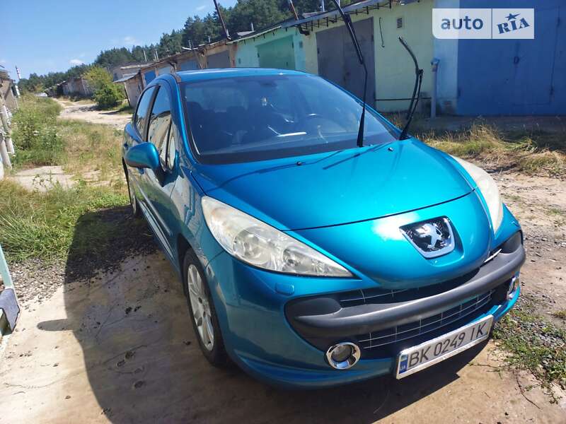 Хетчбек Peugeot 207 2007 в Вараші