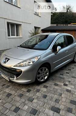 Хэтчбек Peugeot 207 2008 в Луцке