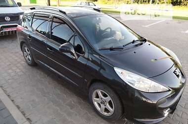 Универсал Peugeot 207 2009 в Головно