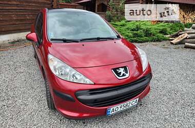 Хэтчбек Peugeot 207 2006 в Ужгороде