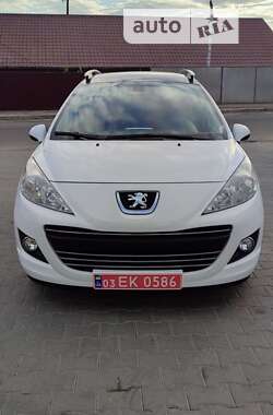 Универсал Peugeot 207 2010 в Василькове