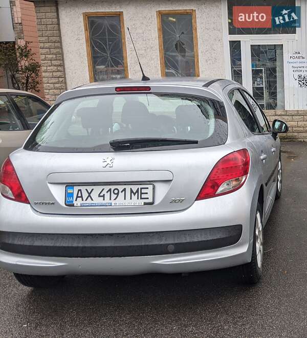 Хэтчбек Peugeot 207 2010 в Харькове