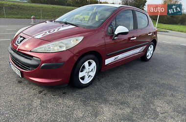 Хэтчбек Peugeot 207 2007 в Черновцах