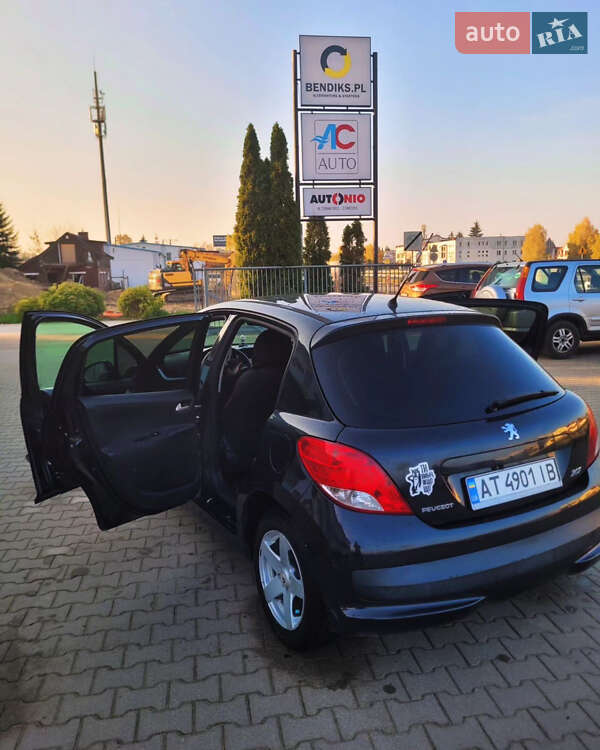 Хетчбек Peugeot 207 2012 в Івано-Франківську