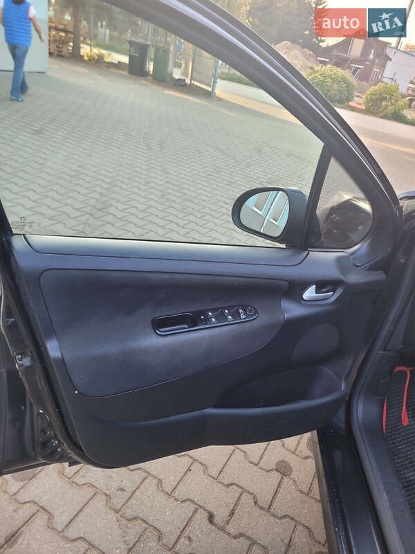 Хетчбек Peugeot 207 2012 в Івано-Франківську