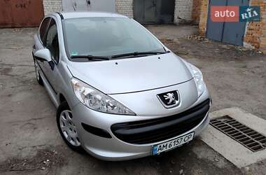 Хэтчбек Peugeot 207 2008 в Житомире