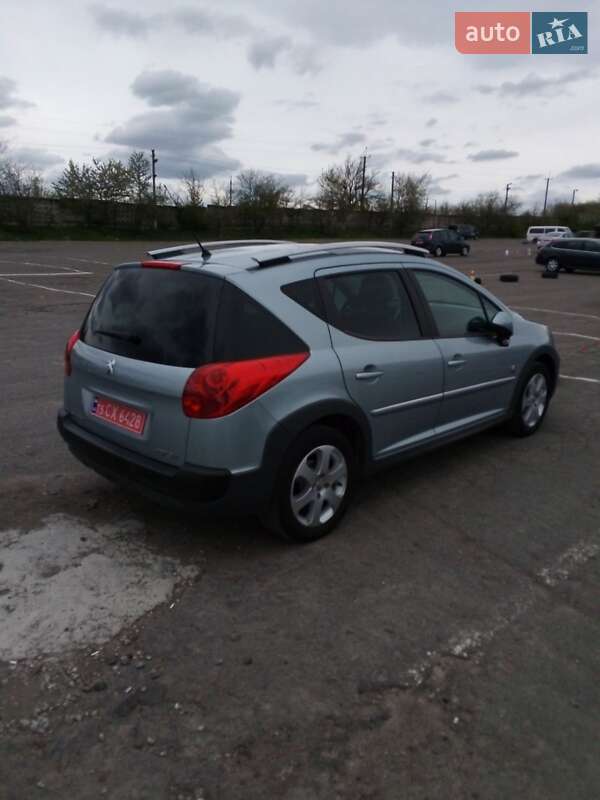 Универсал Peugeot 207 2011 в Киеве
