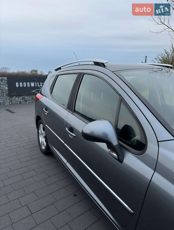 Универсал Peugeot 207 2010 в Мукачево