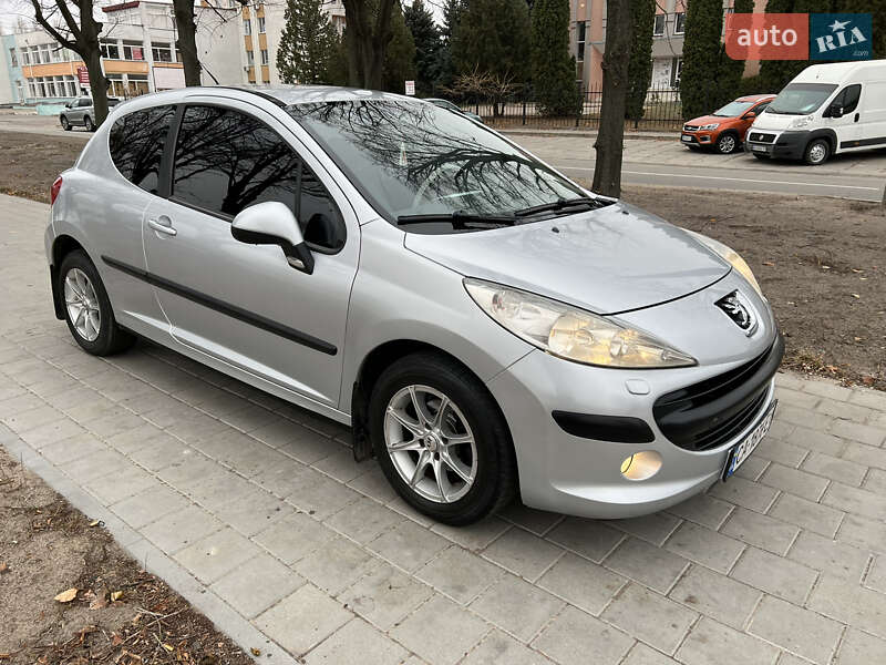 Хэтчбек Peugeot 207 2007 в Черкассах