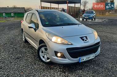 Универсал Peugeot 207 2010 в Иваничах