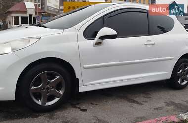 Хетчбек Peugeot 207 2010 в Одесі