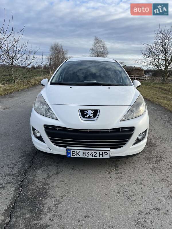 Універсал Peugeot 207 2012 в Рівному