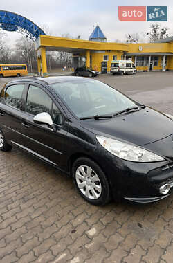 Хэтчбек Peugeot 207 2009 в Ровно