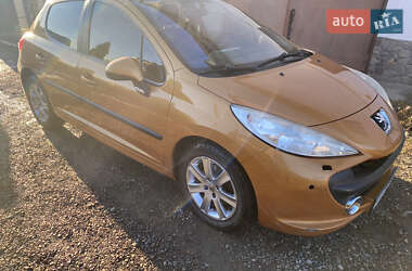 Хэтчбек Peugeot 207 2007 в Ивано-Франковске