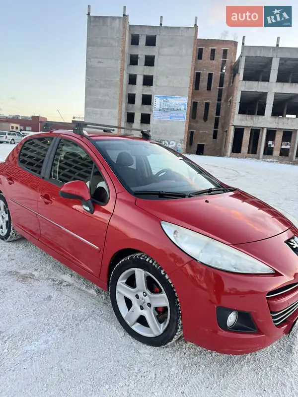 Peugeot 207 2012