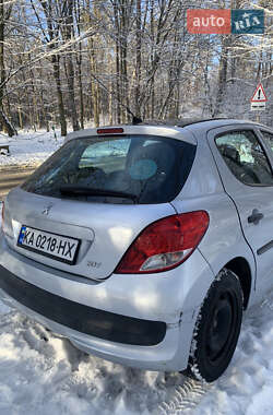 Хэтчбек Peugeot 207 2010 в Львове