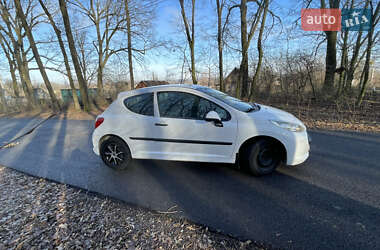 Хетчбек Peugeot 207 2008 в Ладижині