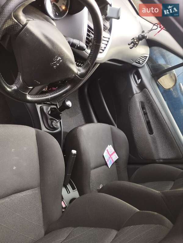 Хэтчбек Peugeot 207 2008 в Запорожье фото 6 Хэтчбек Peugeot 207 2008 в Запорожье