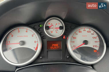 Хетчбек Peugeot 207 2010 в 