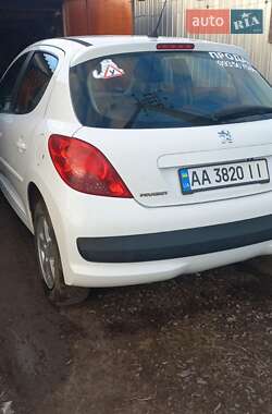 Хэтчбек Peugeot 207 2007 в Баштанке