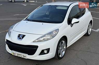 Хэтчбек Peugeot 207 2012 в 