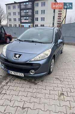 Хэтчбек Peugeot 207 2008 в Староконстантинове