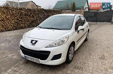 Хэтчбек Peugeot 207 2010 в Ровно