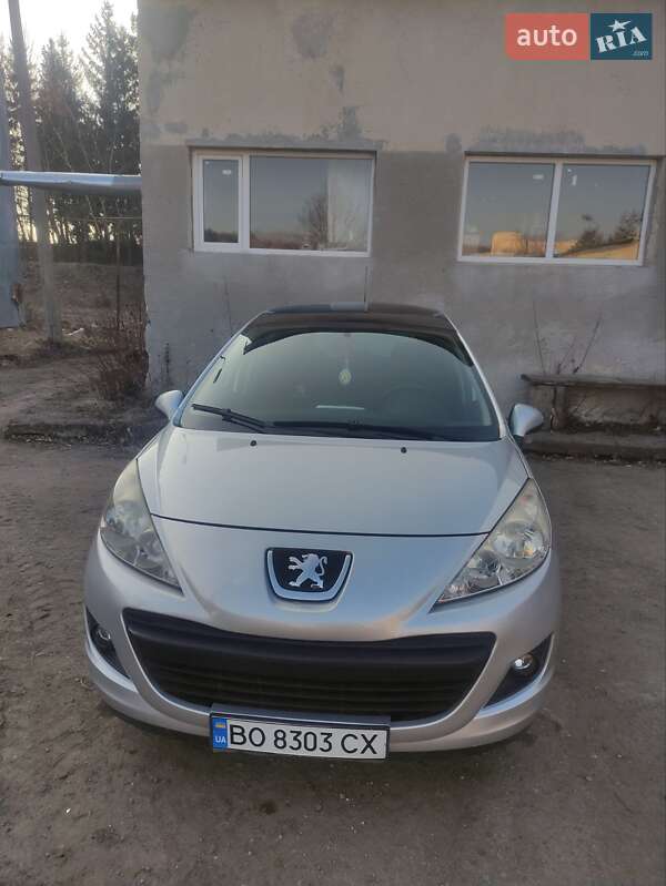 Peugeot 207 2010