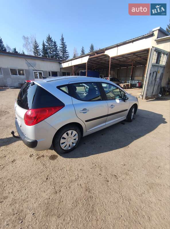 Универсал Peugeot 207 2010 в Тернополе