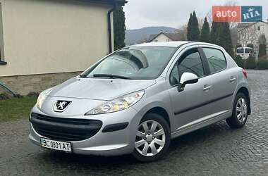 Хэтчбек Peugeot 207 2006 в Жовкве