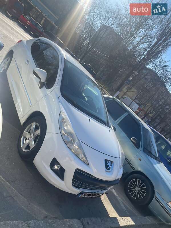 Peugeot 207 2011